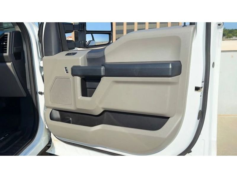 Used 2022 Ford F250 XL w/ Power Equipment Group image 17
