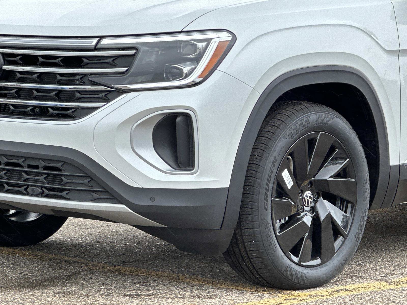 New 2026 Volkswagen Atlas SE image 8