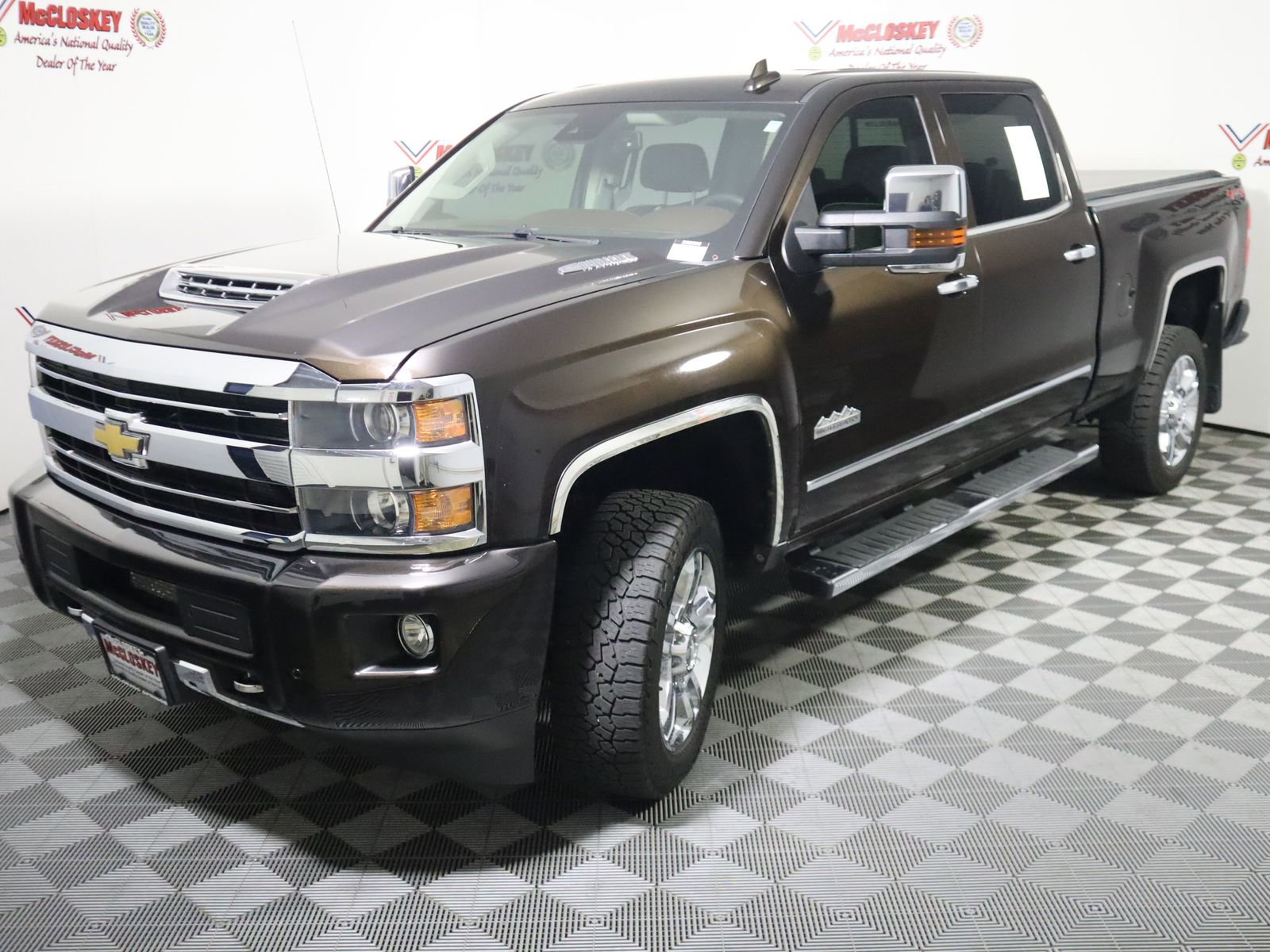 Used 2019 Chevrolet Silverado 2500 High Country w/ Duramax Plus Package AWD/4WD image 9