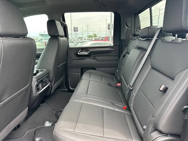 New 2026 GMC Sierra 2500 SLT w/ SLT Premium Package AWD/4WD image 22