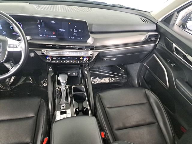 Used 2025 Kia Telluride S image 18