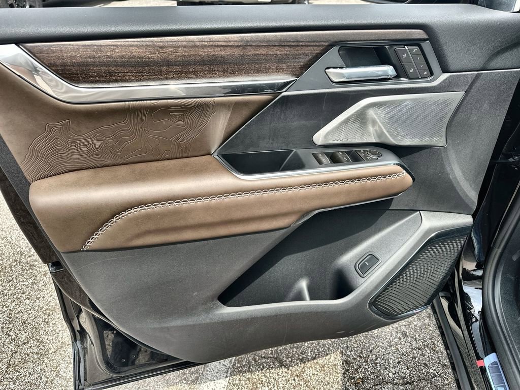 New 2026 GMC Acadia Denali Ultimate AWD/4WD image 21