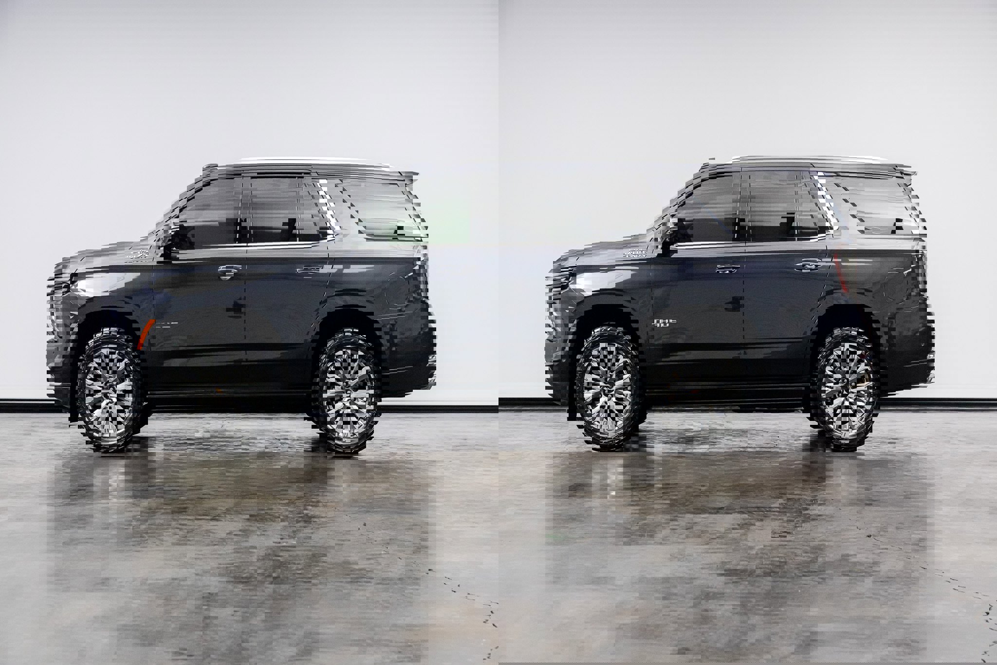 Used 2025 Chevrolet Tahoe High Country image 2