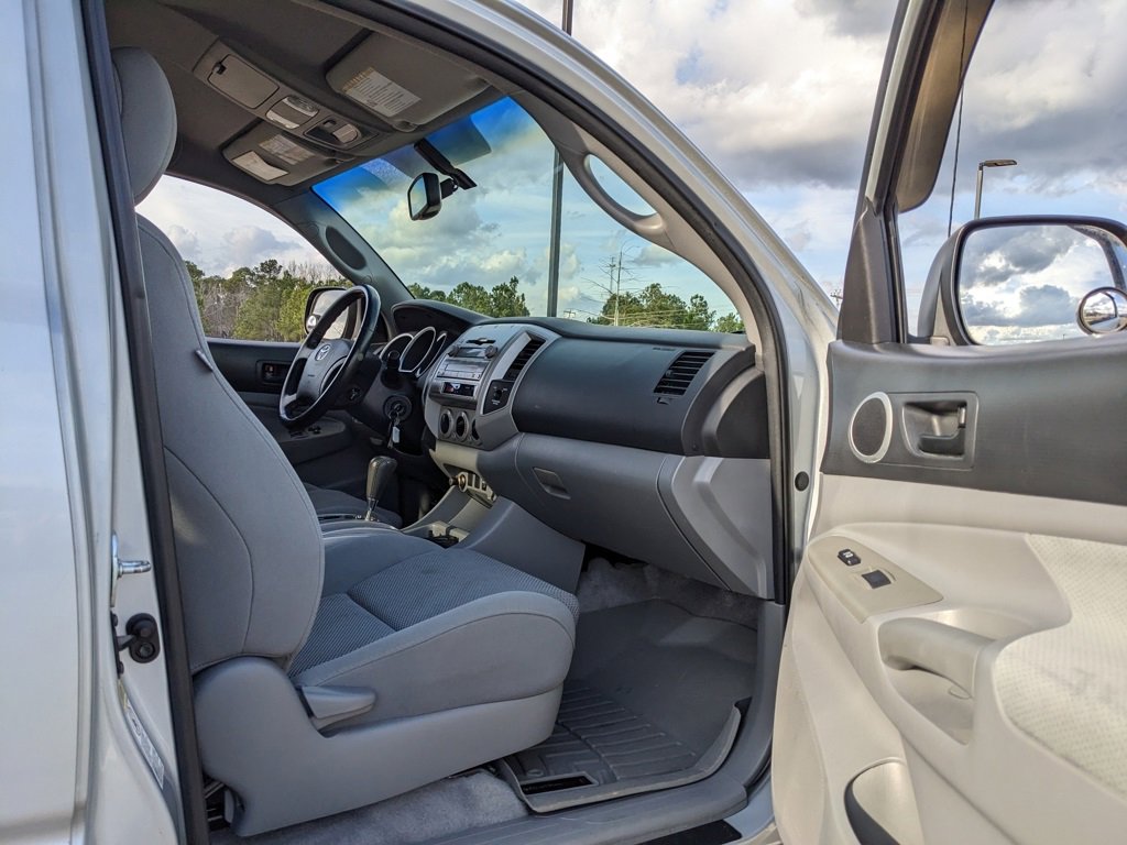 Used 2009 Toyota Tacoma PreRunner image 31