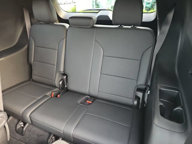 Used 2025 Buick Enclave Preferred FWD image 15