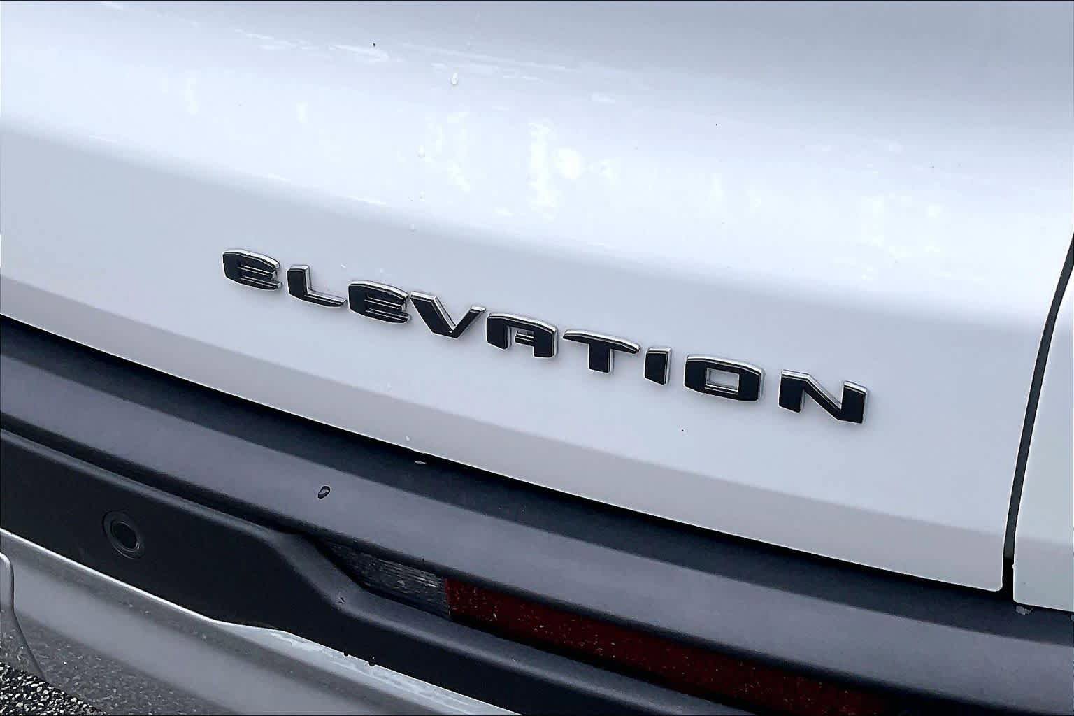 Used 2024 GMC Acadia Elevation w/ Super Cruise Package FWD image 9