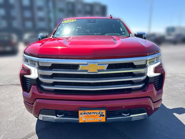 Used 2025 Chevrolet Silverado 1500 High Country AWD/4WD image 8