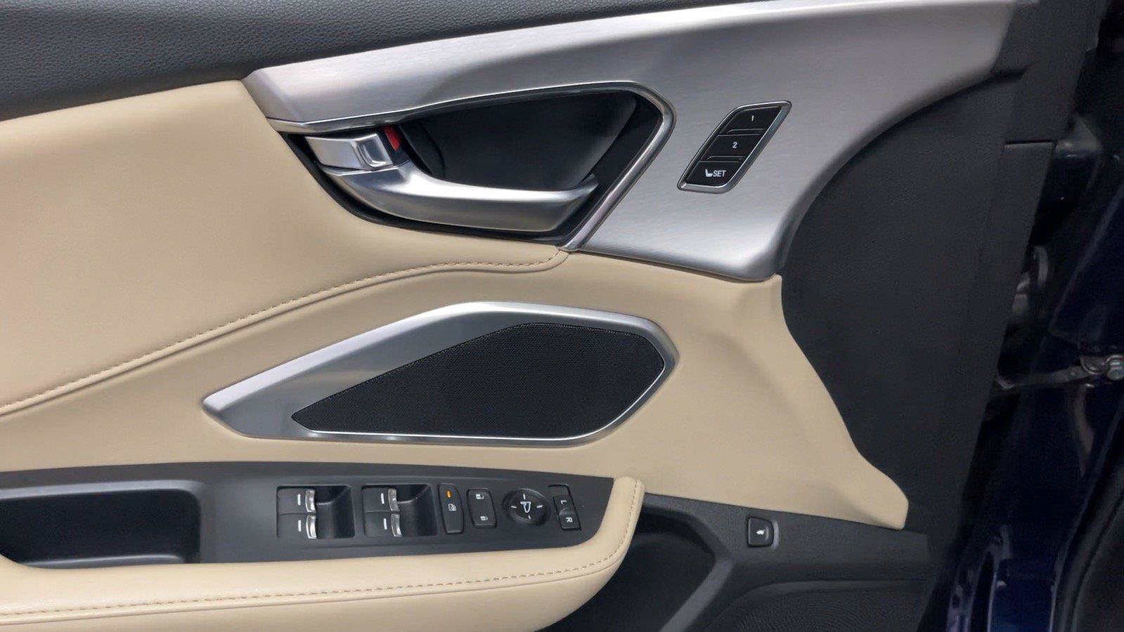 Used 2024 Acura RDX SH-AWD image 32