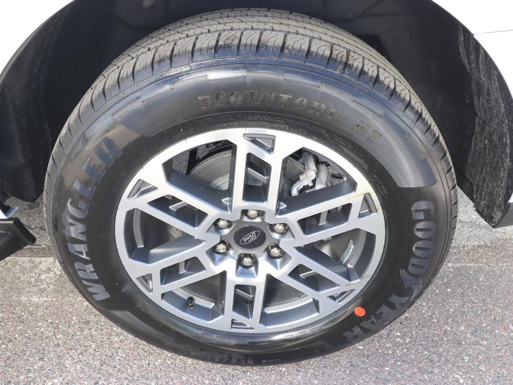 New 2026 Ford Expedition Active image 24