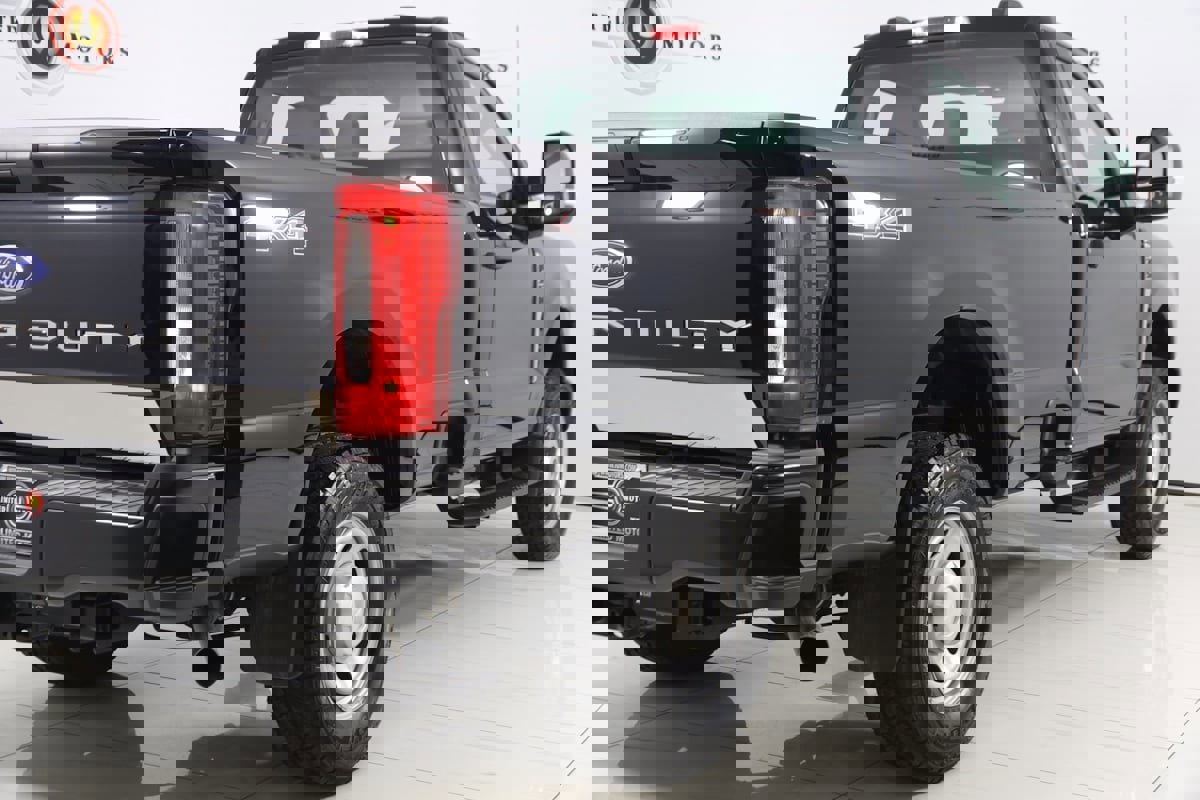 Used 2024 Ford F350 XL w/ Snow Plow/Camper Package image 40