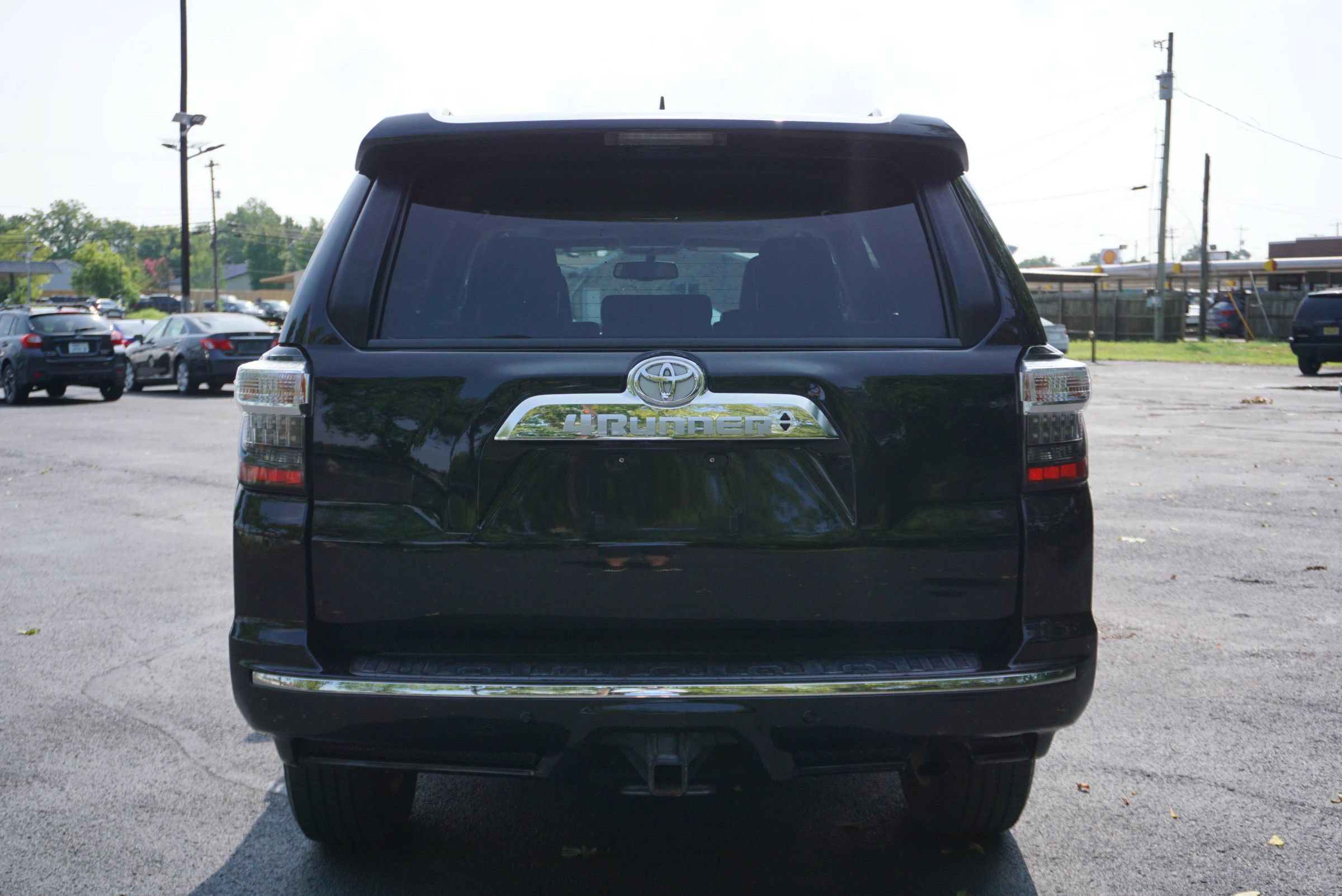Used 2016 Toyota 4Runner Limited AWD/4WD image 6