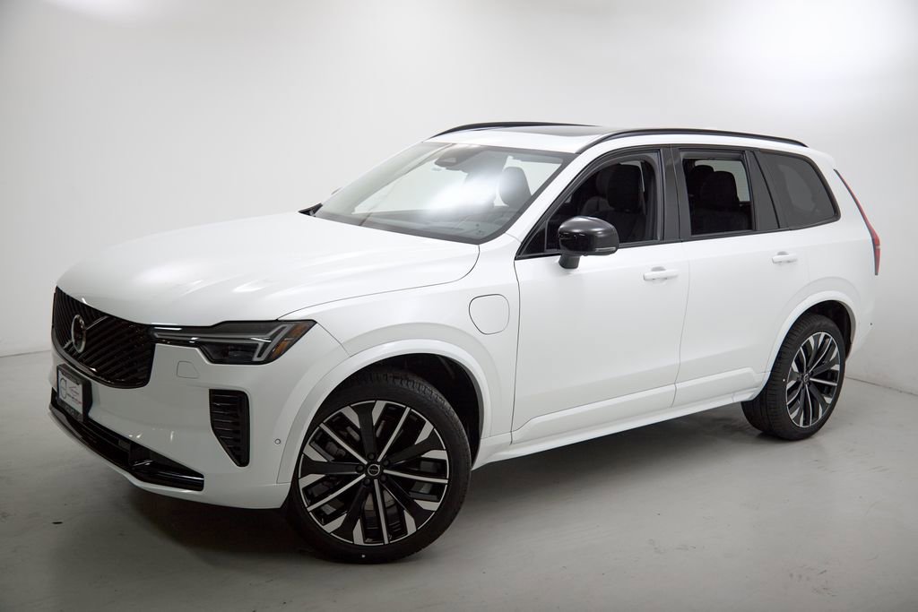 New 2026 Volvo XC90 T8 Ultra w/ Protection Package image 3