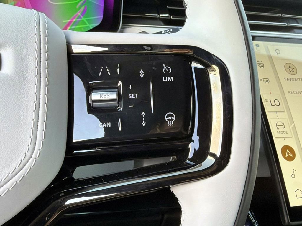 New 2026 Land Rover Range Rover Sport Dynamic SE image 30