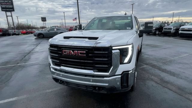 New 2025 GMC Sierra 2500 Pro w/ 1SA Pro Safety Plus Package AWD/4WD image 5