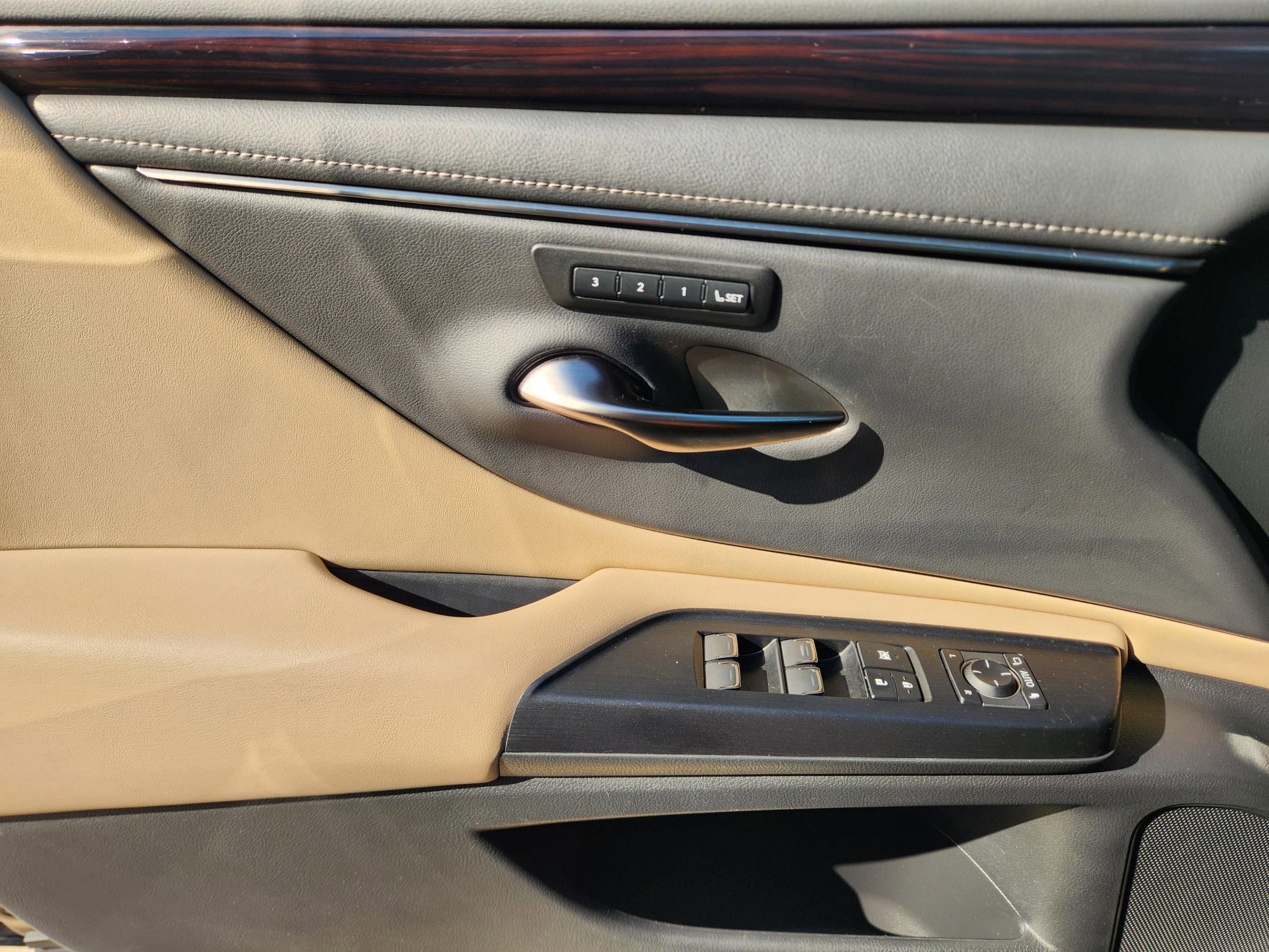 Used 2021 Lexus ES 350 w/ Premium Package FWD image 18