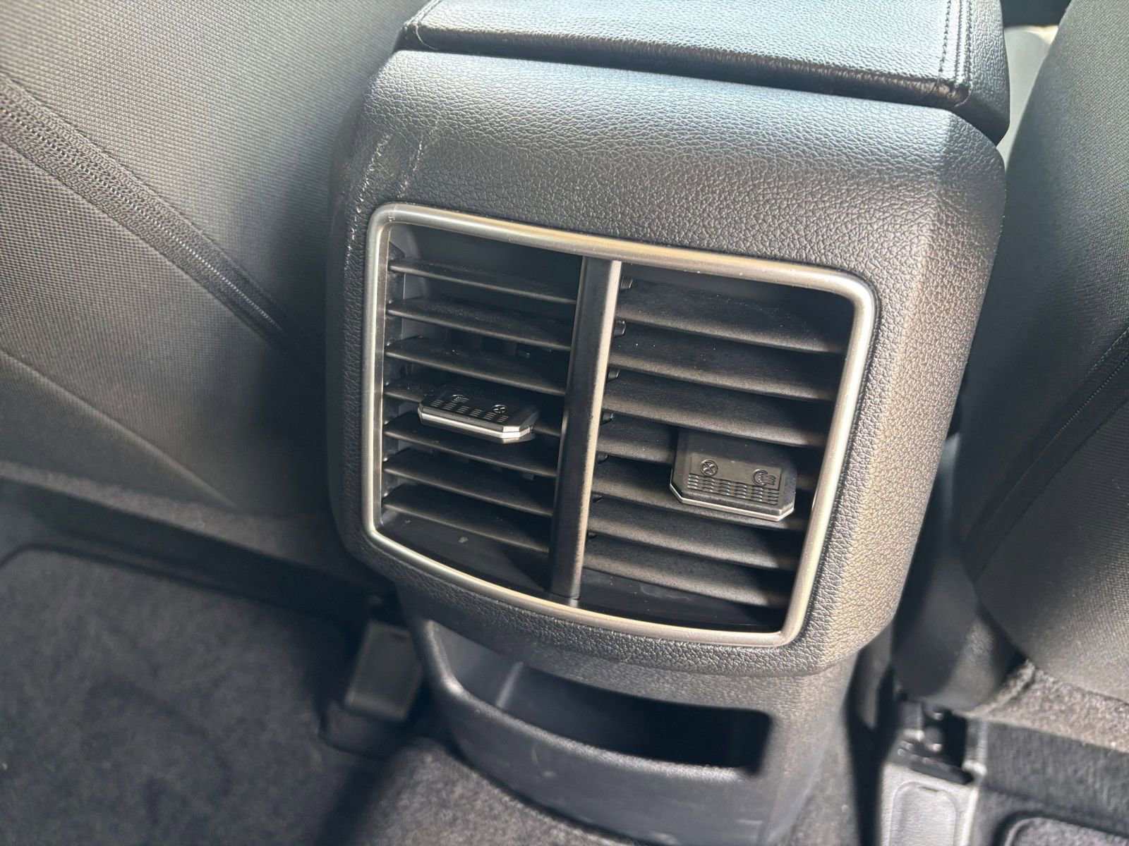 Used 2025 Kia Sportage LX image 22