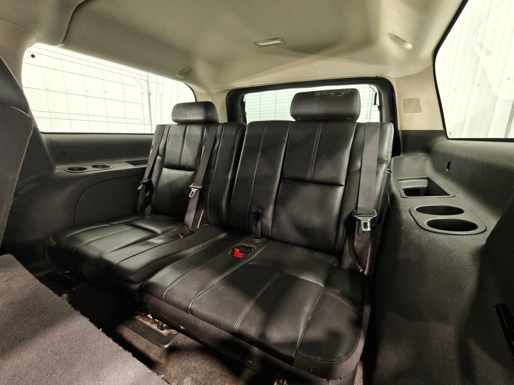 Used 2013 Chevrolet Suburban LT image 31