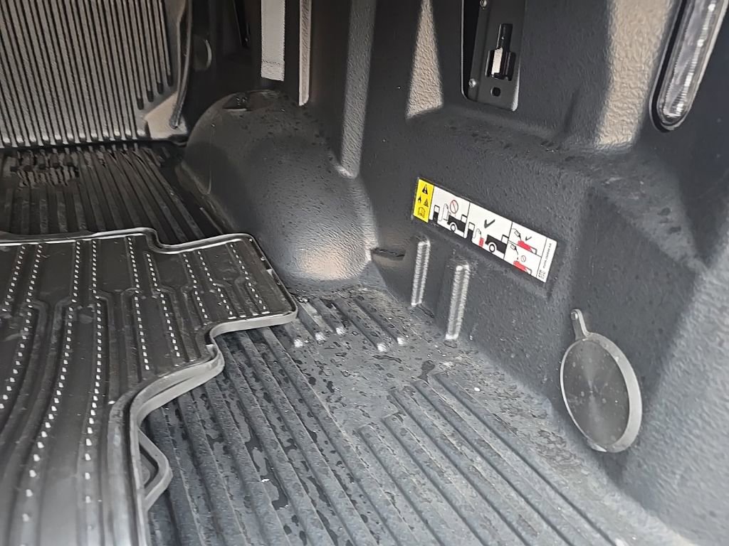 Used 2023 Ford F150 Lariat w/ Equipment Group 502A High AWD/4WD image 6