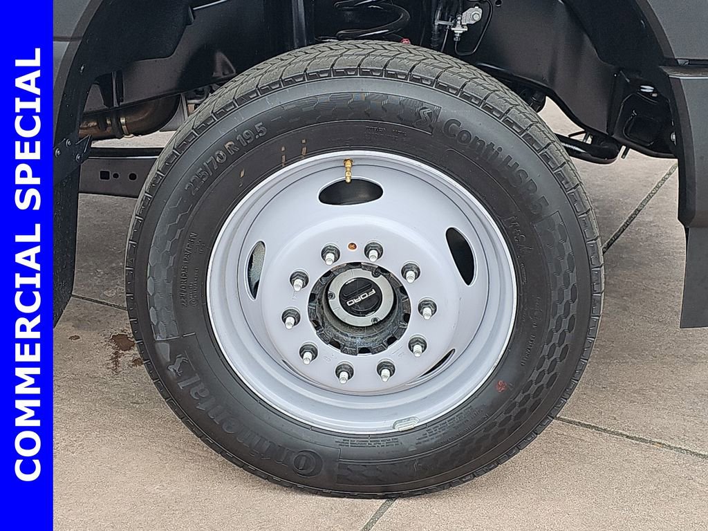New 2025 Ford F550 XL image 40