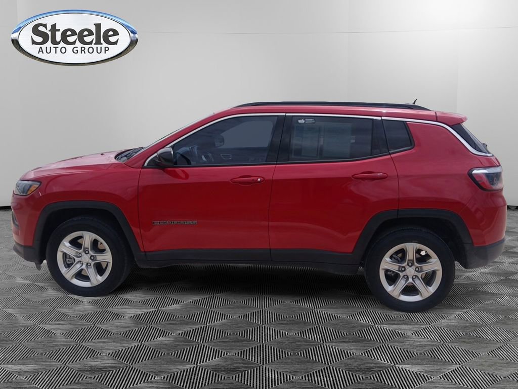 Used 2023 Jeep Compass Latitude AWD/4WD image 14