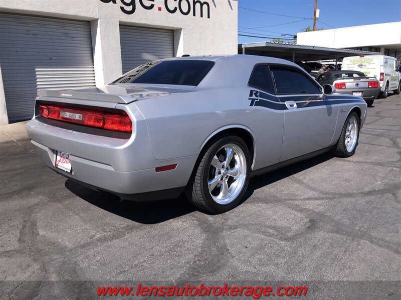 Used 2010 Dodge Challenger R/T RWD image 12
