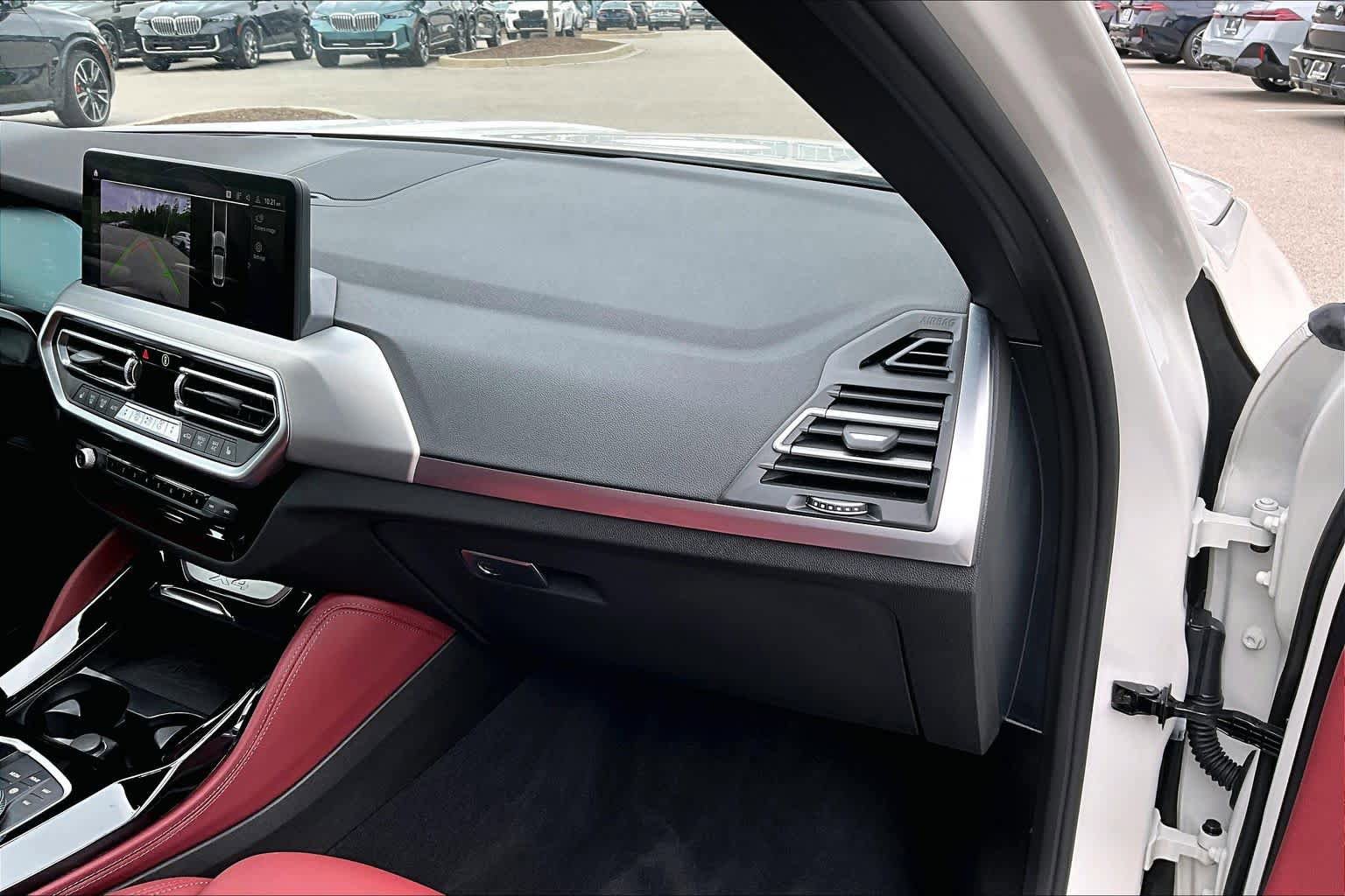 Certified 2025 BMW X4 xDrive30i AWD/4WD image 18