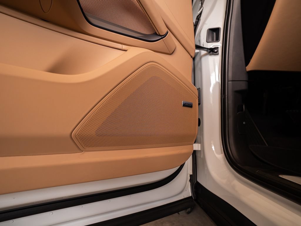 New 2026 Porsche Cayenne Coupe AWD/4WD image 21