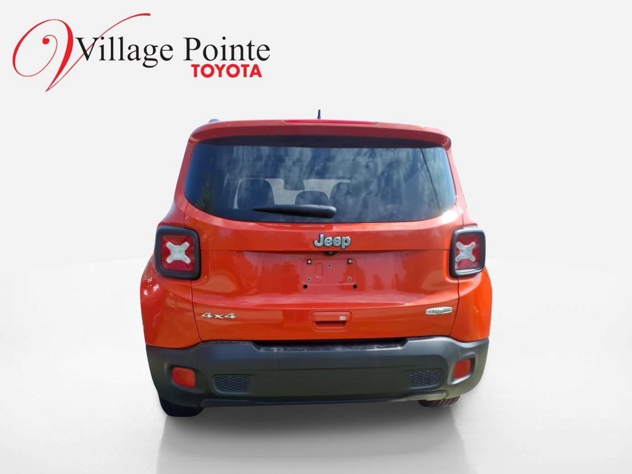 Used 2018 Jeep Renegade Latitude w/ Popular Equipment Group AWD/4WD image 3