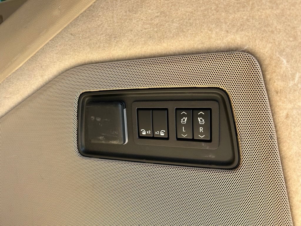Used 2024 Cadillac Escalade ESV Premium Luxury w/ LPO, Floor Liner Package AWD/4WD image 49
