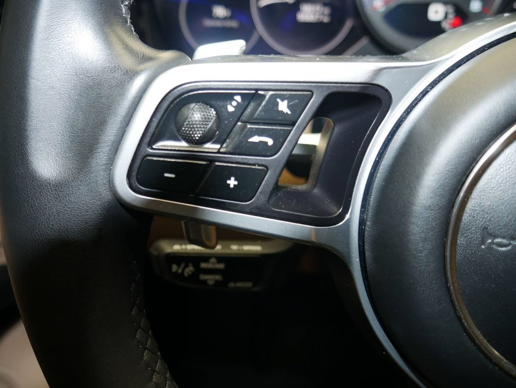 Certified 2023 Porsche Cayenne GTS AWD/4WD image 38