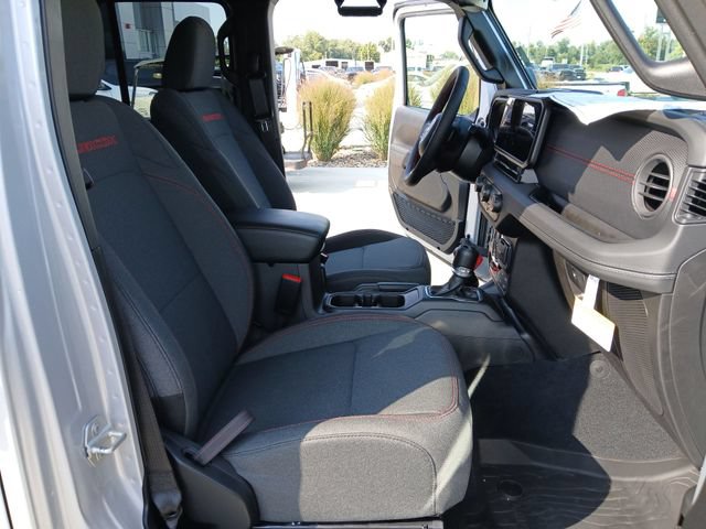 New 2024 Jeep Wrangler Unlimited Rubicon w/ Technology Group AWD/4WD image 28