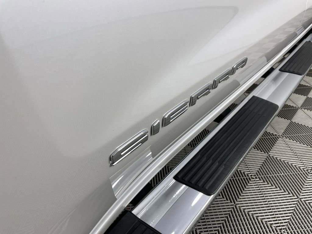 Used 2025 GMC Sierra 1500 SLT w/ SLT Premium Plus Package image 32