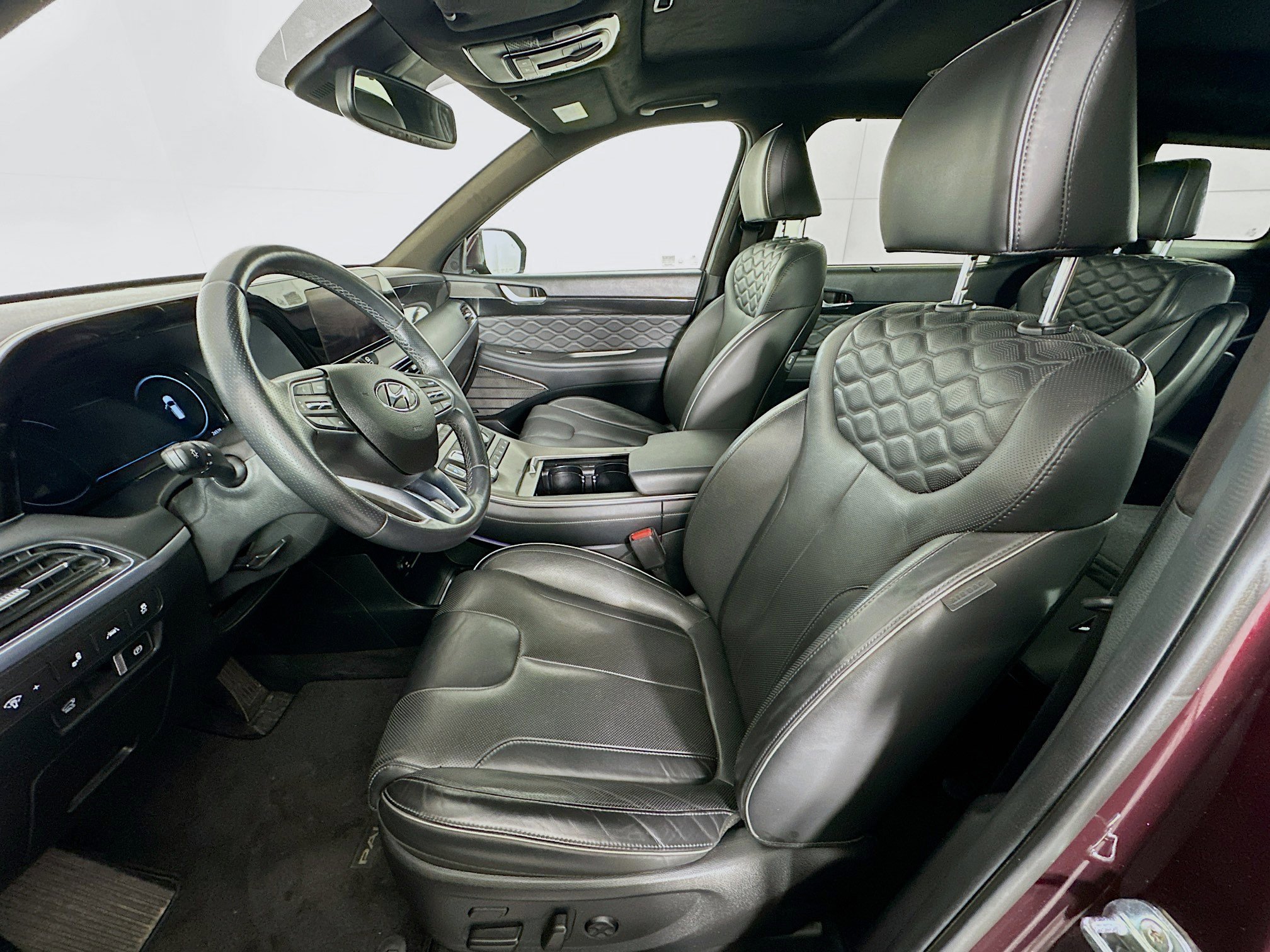 Used 2022 Hyundai Palisade Calligraphy image 13