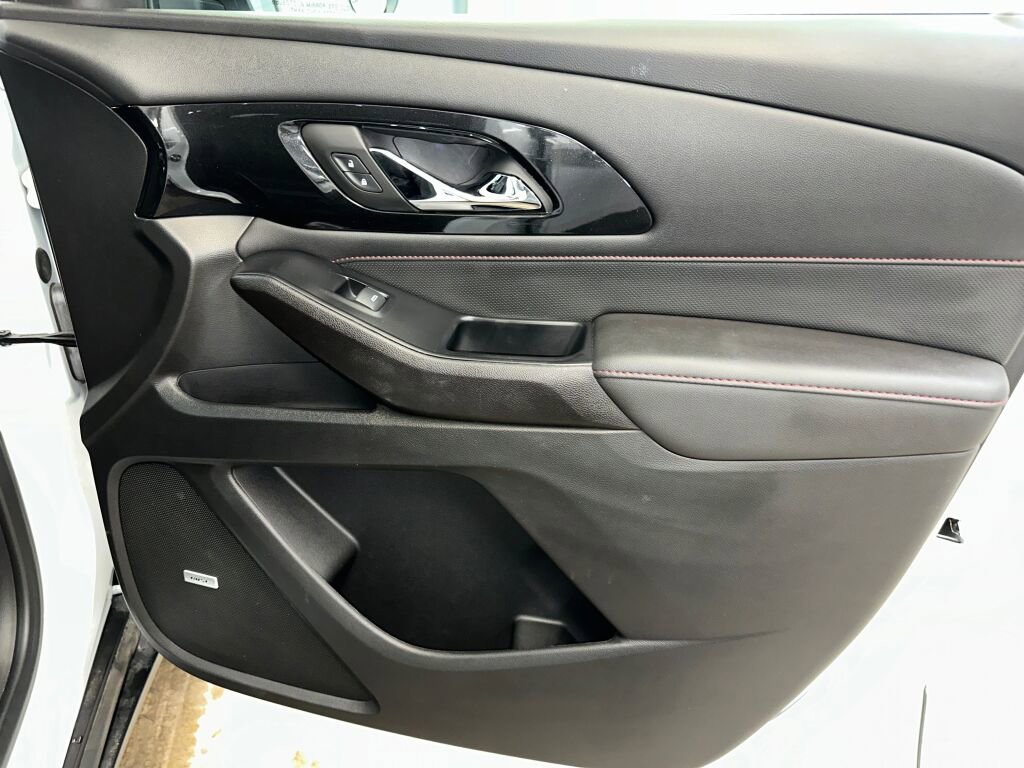 Certified 2023 Chevrolet Traverse RS w/ LPO, Floor Liner Package image 36