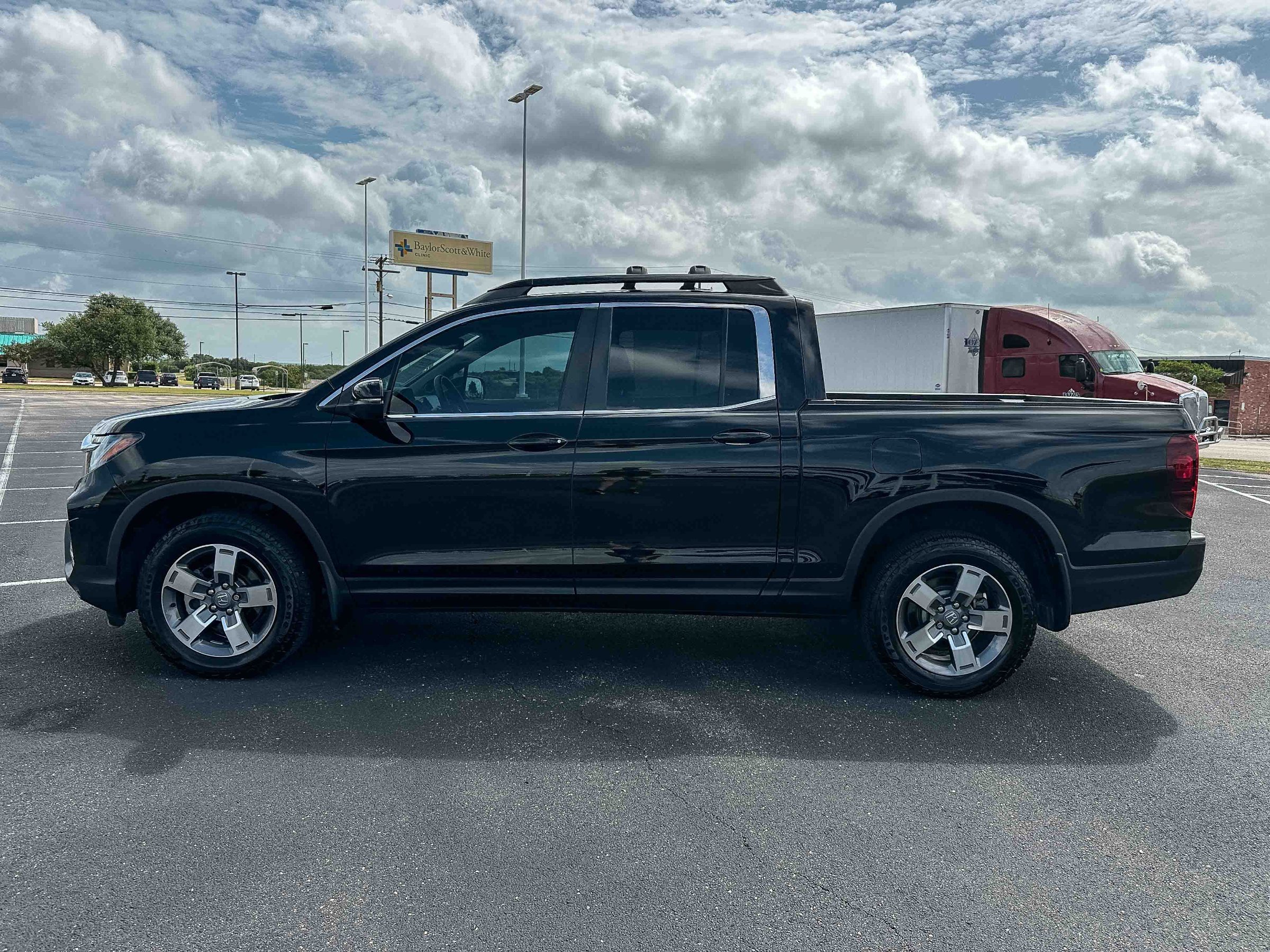 Certified 2024 Honda Ridgeline RTL image 9