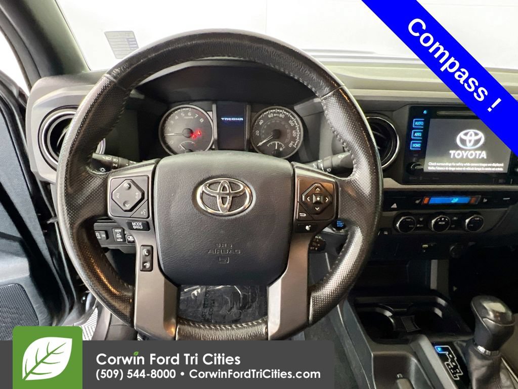 Used 2017 Toyota Tacoma TRD Off-Road AWD/4WD image 8