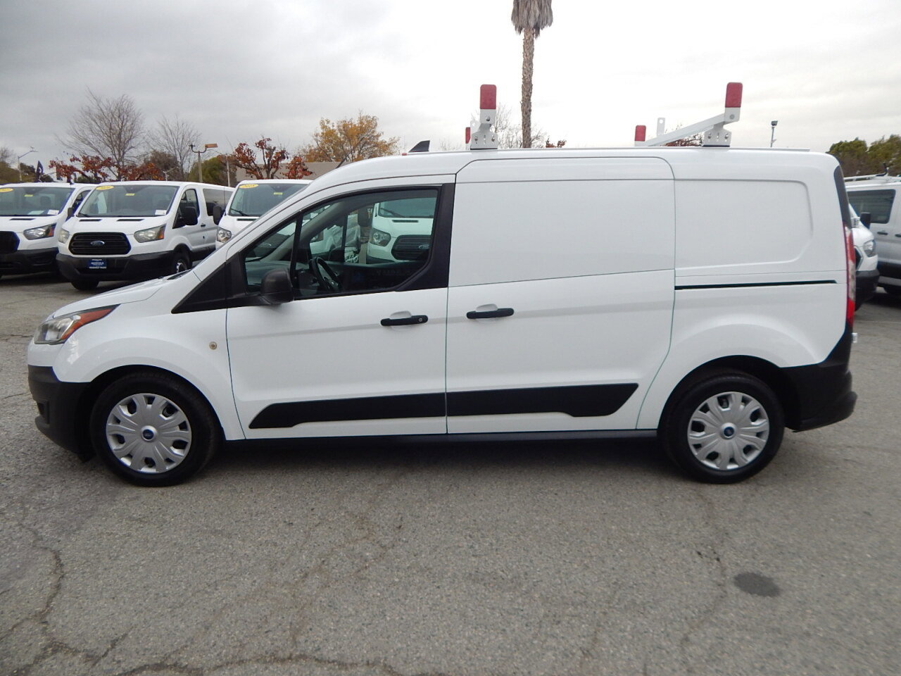 Used 2020 Ford Transit Connect XL image 5