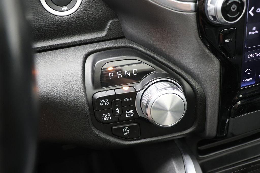 Used 2023 RAM 1500 Laramie AWD/4WD image 29