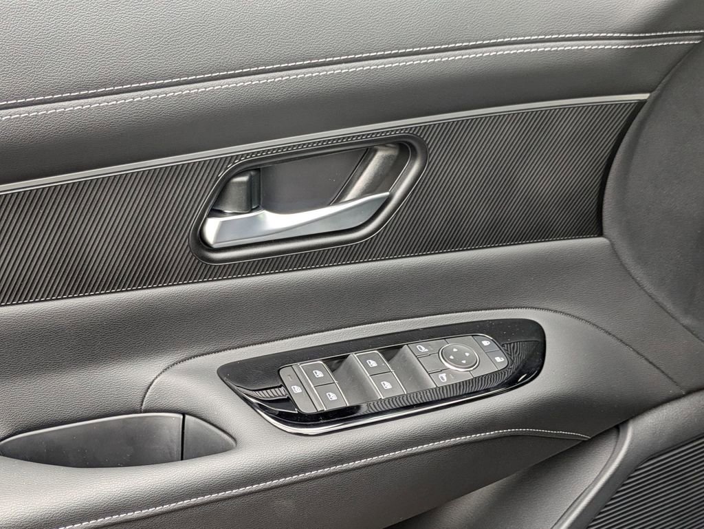 New 2025 Nissan Murano SV image 8