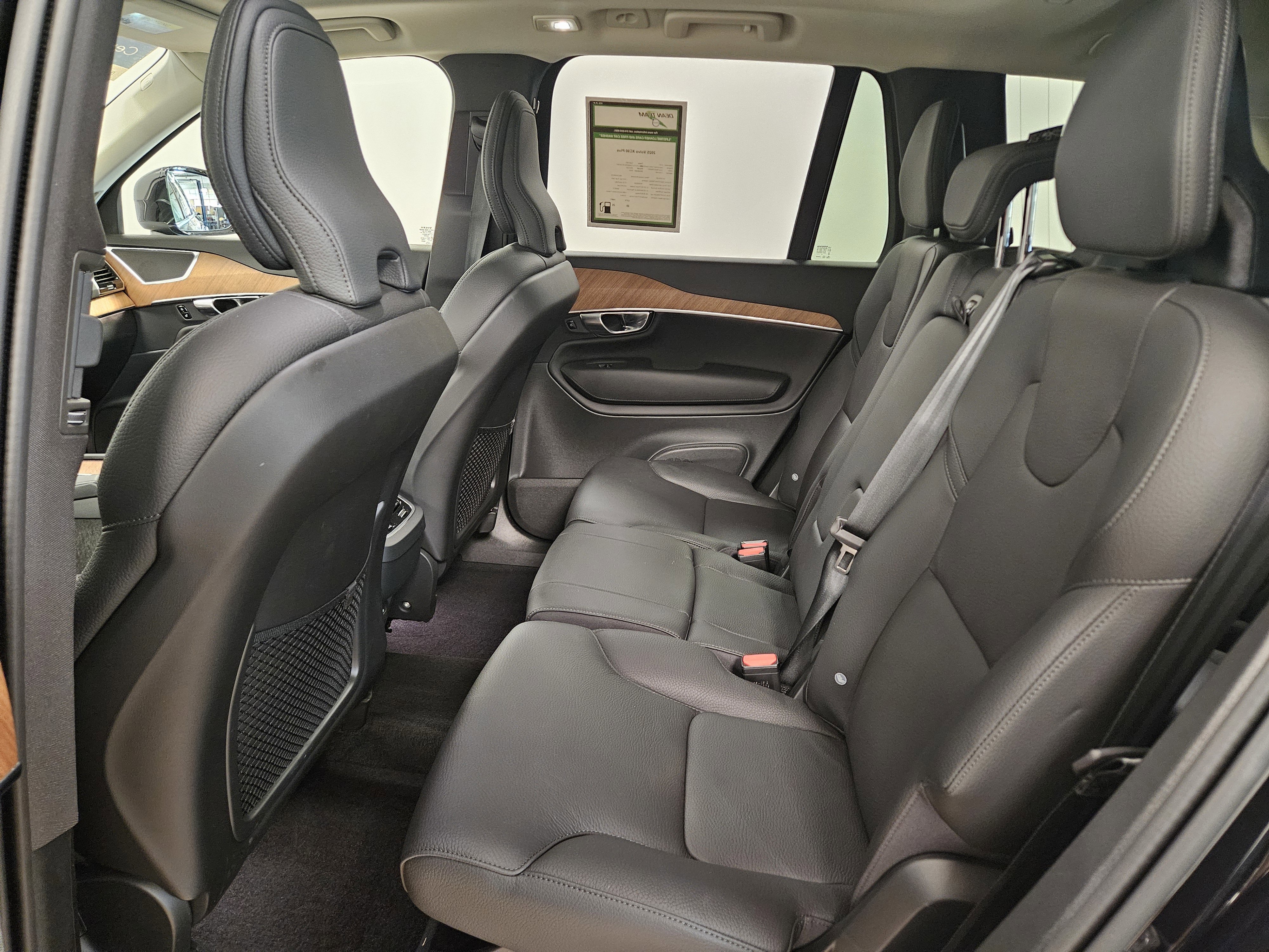 Used 2025 Volvo XC90 B6 Plus w/ Protection Package Premier image 10