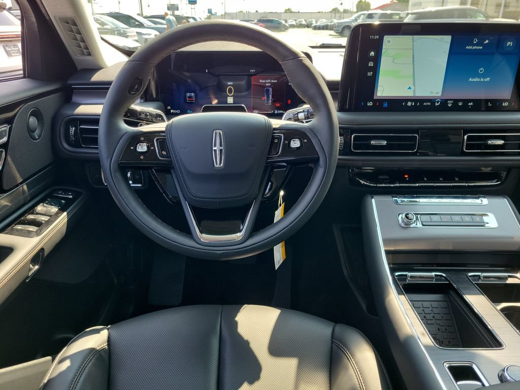 New 2026 Lincoln Aviator AWD image 12