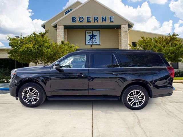 Used 2025 Ford Expedition Max Active AWD/4WD image 2