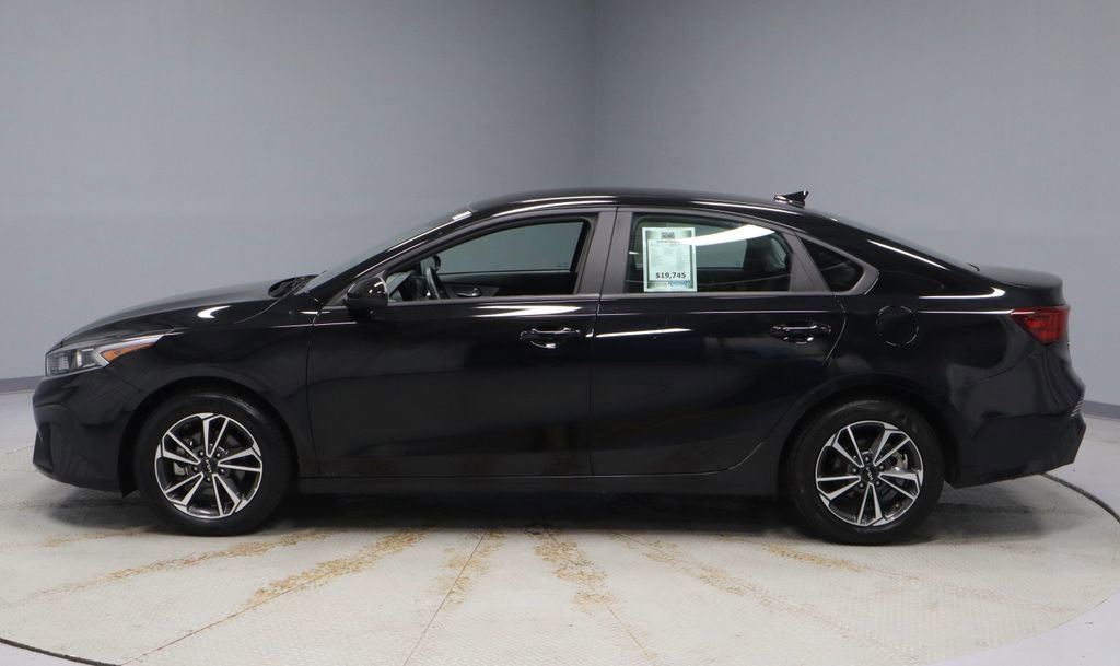 Used 2024 Kia Forte LXS FWD image 7