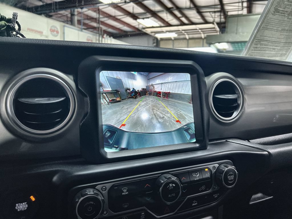 Used 2023 Jeep Gladiator Overland AWD/4WD image 31