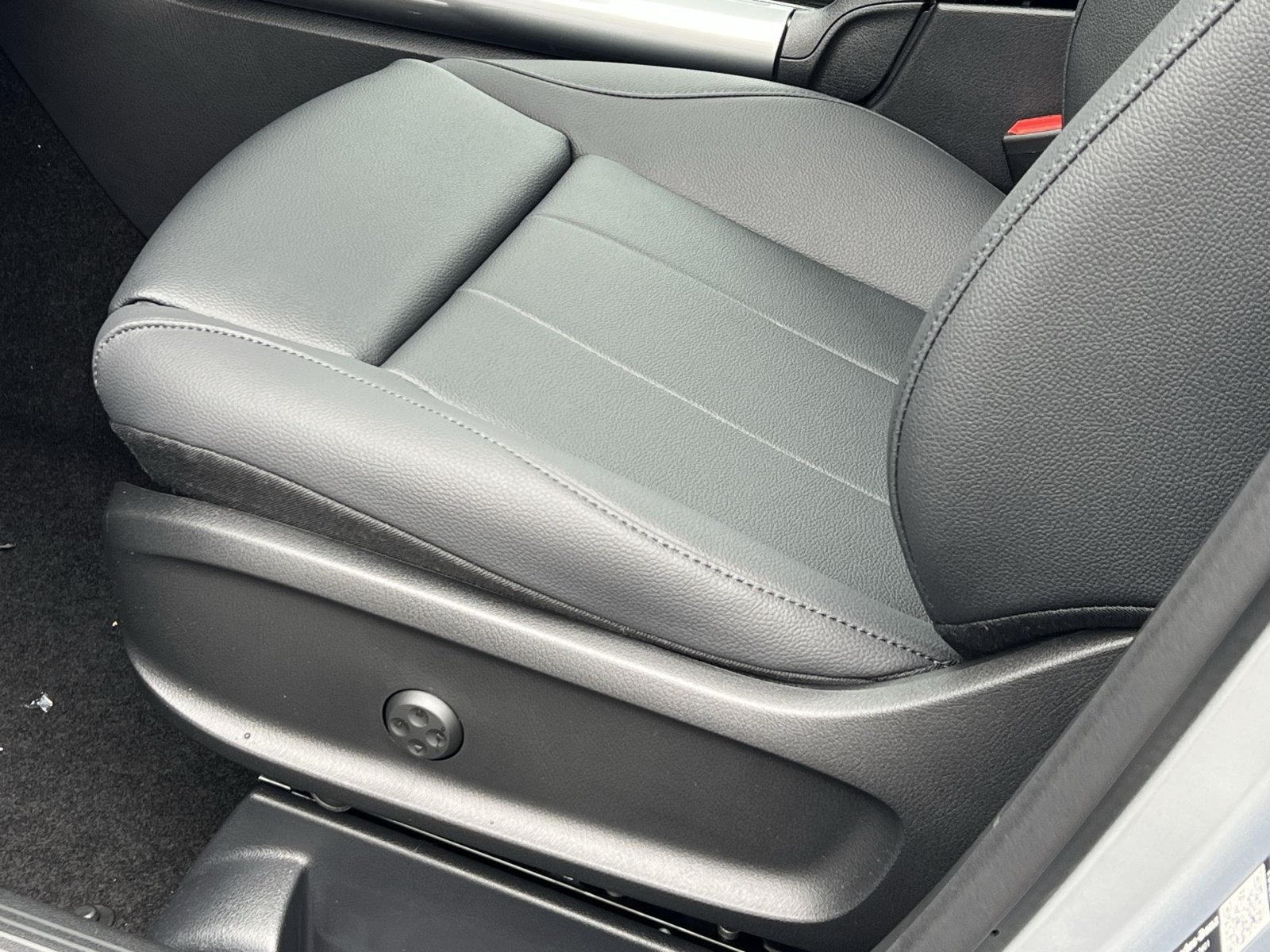 Used 2026 Mercedes-Benz GLA 250 4MATIC image 12
