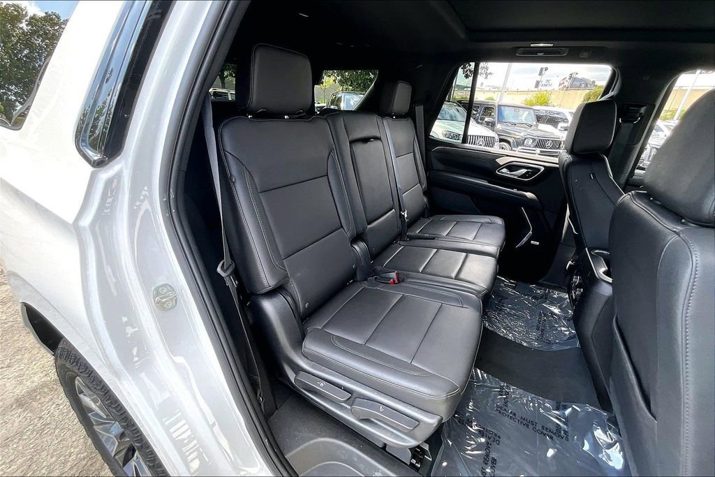 Used 2023 Chevrolet Tahoe Z71 w/ Luxury Package image 18