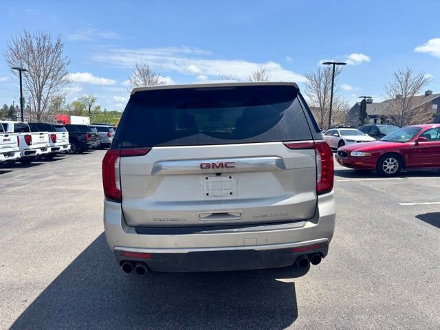 Used 2023 GMC Yukon XL Denali AWD/4WD image 5