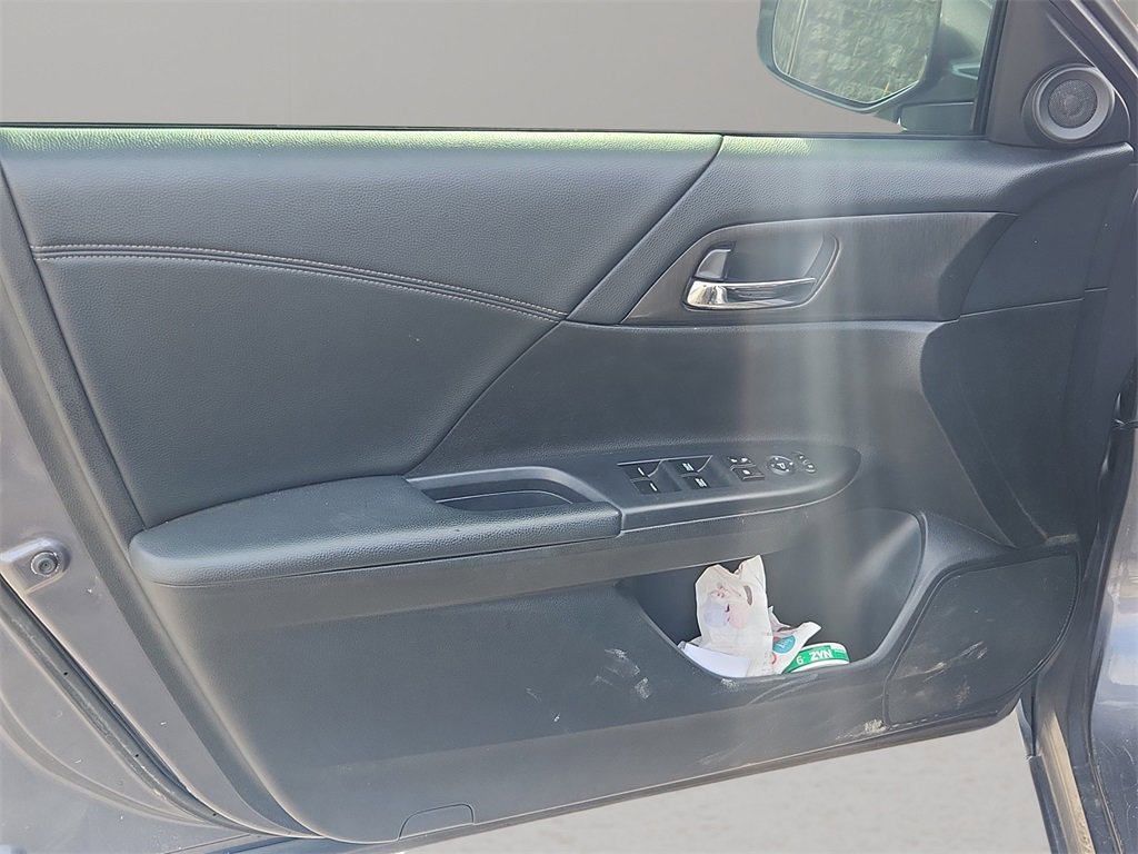 Used 2013 Honda Accord EX image 21