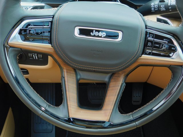 New 2025 Jeep Grand Cherokee L Summit image 18