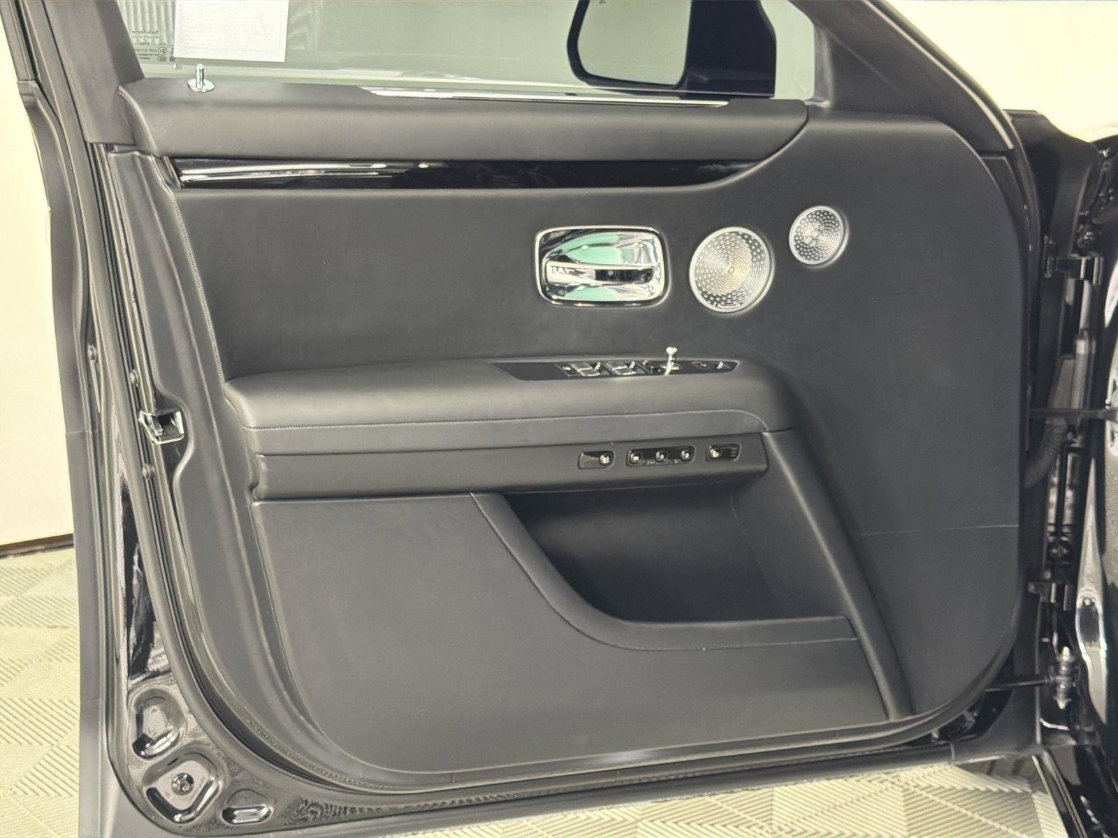 Used 2025 Rolls-Royce Ghost image 19